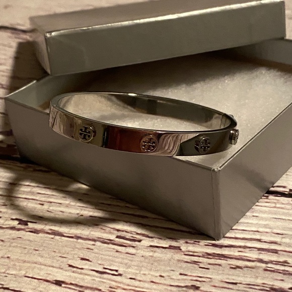 MILLER STUD HINGE BRACELET - Picture 3 of 3